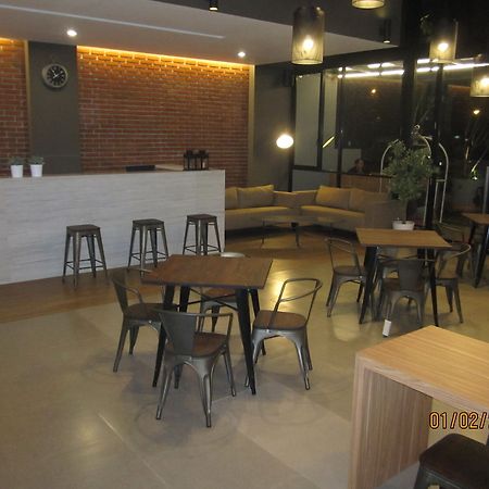 Maxley Hotel At Arjuna Jakarta Eksteriør bilde